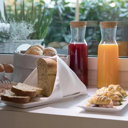 Le Farfalle Frühstückspension 4*